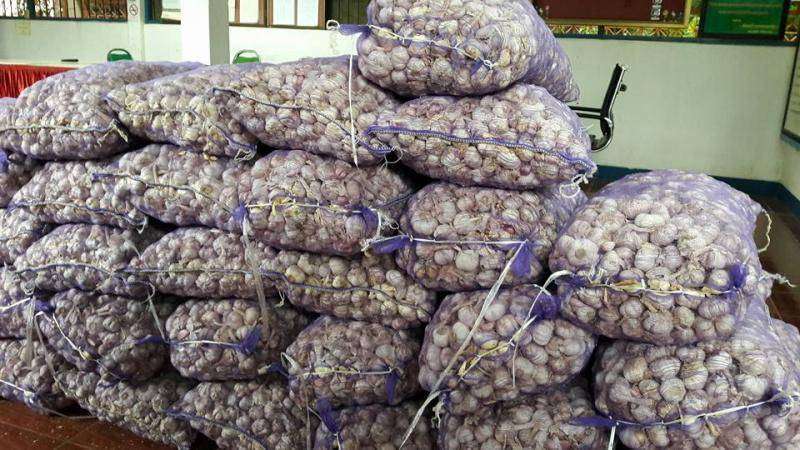 นรข.สกัดกระเทียมเถื่อน ทะลักข้ามโขงกว่า 2,000 กก.