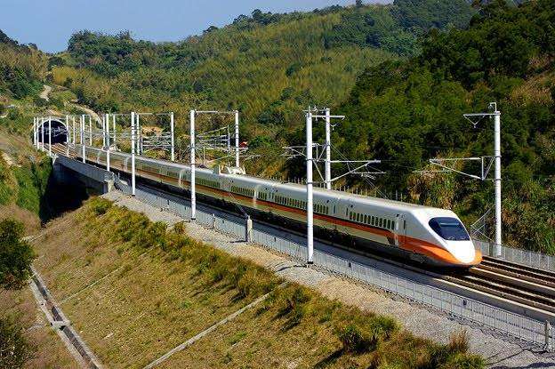 ครม.ไฟเขียวไฮสปีดเทรน กทม.-โคราช เปิดปี 64 ค่าโดยสาร 535 บาท