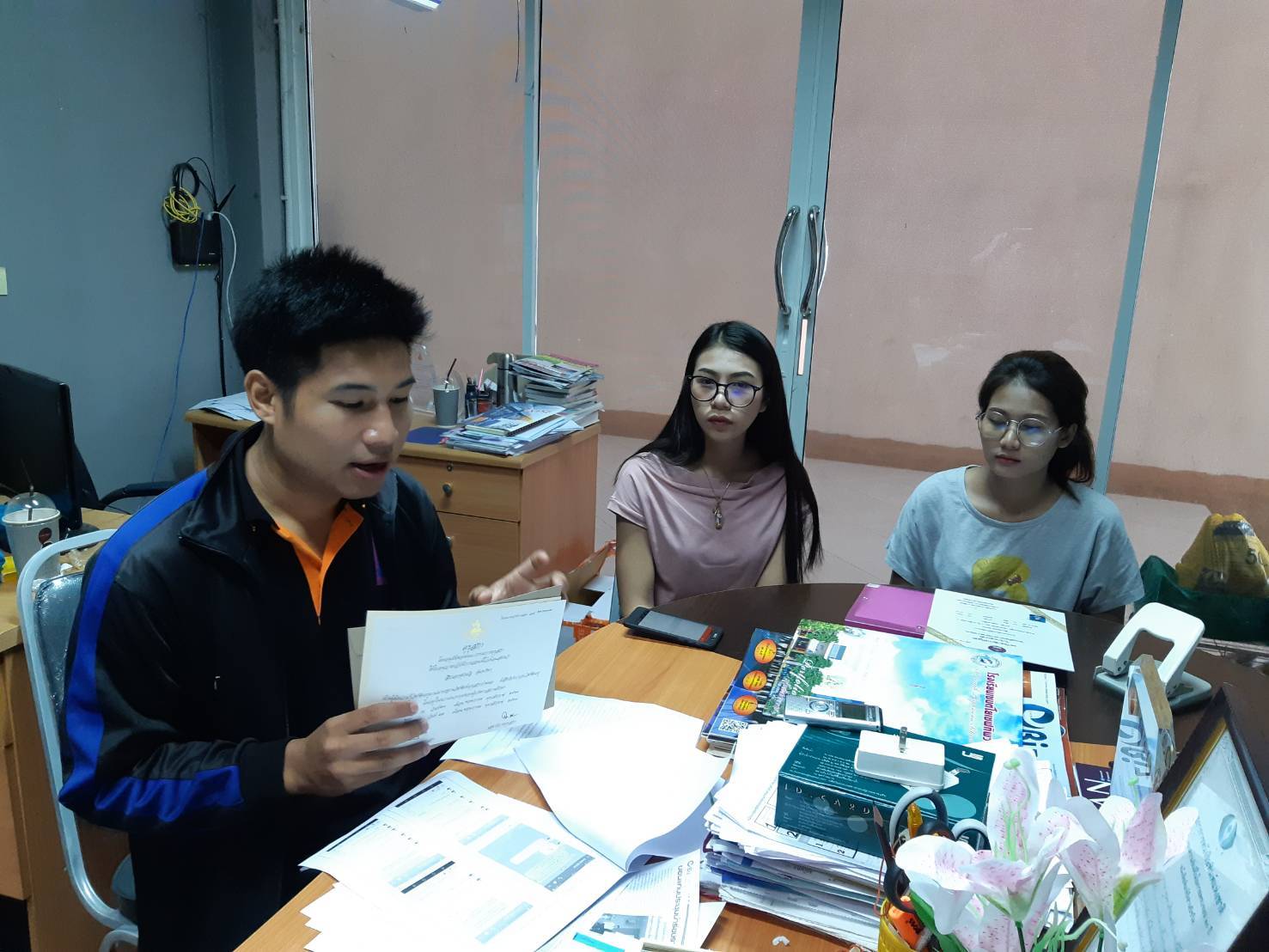 ตัวแทนบัณฑิตราชภัฏเลย ศูนย์ขอนแก่น  “โวย” เรียนจบแต่ไม่ได้ใบประกอบวิชาชีพครู
